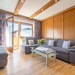 Horvath Apartment *
