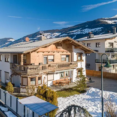 Horvath Apartment